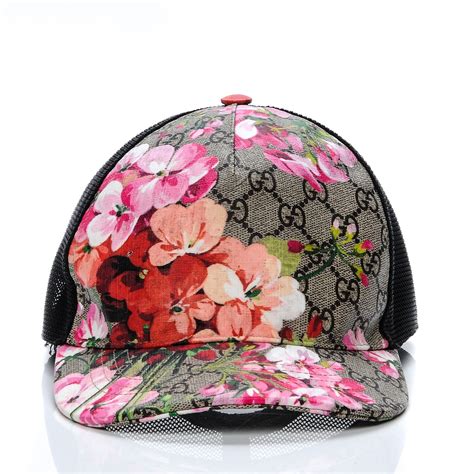 gucci supreme monogram blooms